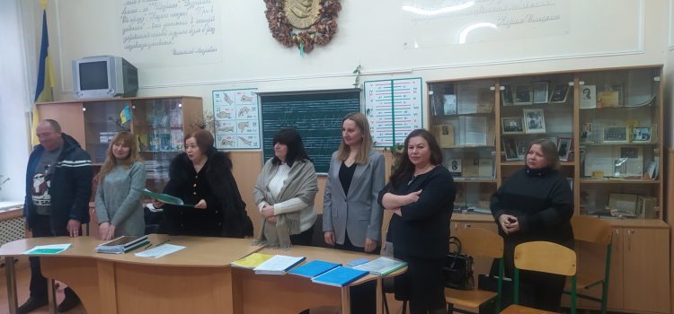 Вітаємо з успішним захистом кваліфікаційних робіт! Вітаємо з успішним захистом кваліфікаційних робіт!