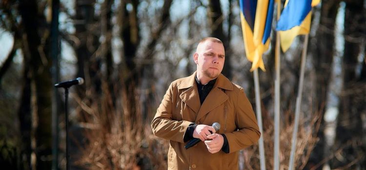 Григорій ДМІТРЄВ із піснею «Борітеся- поборете» на міських урочистостях з нагоди 212- річниці від Дня народження українського Пророка-Тараса Шевченка