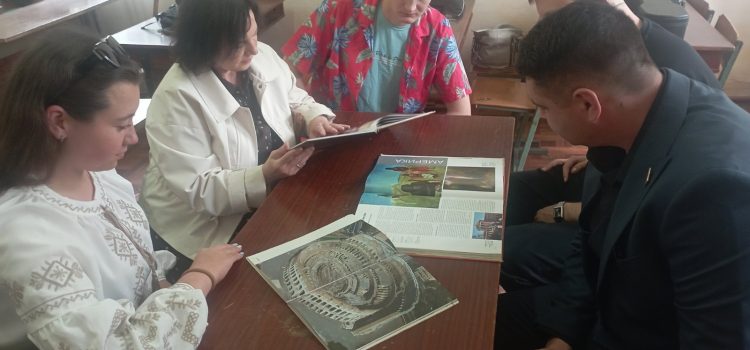 Проєкт «Мистецький діалог поколінь» у К-ПНУ імені Івана Огієнка (кафедра музичного мистецтва) Проєкт «Мистецький діалог поколінь» у К-ПНУ імені Івана Огієнка (кафедра музичного мистецтва)