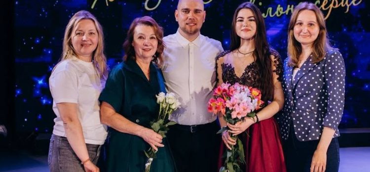 Хай завжди співає вільне серце